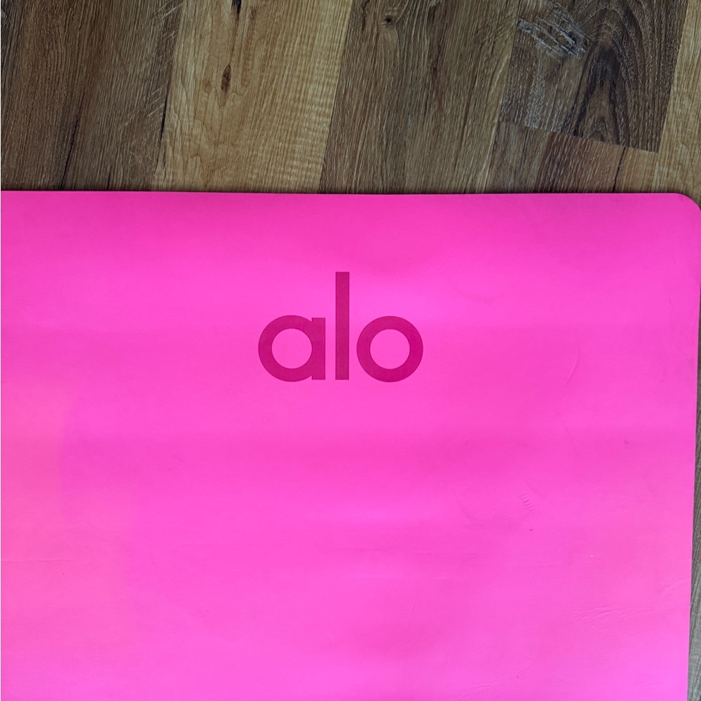 ALO Yoga Pink Mat